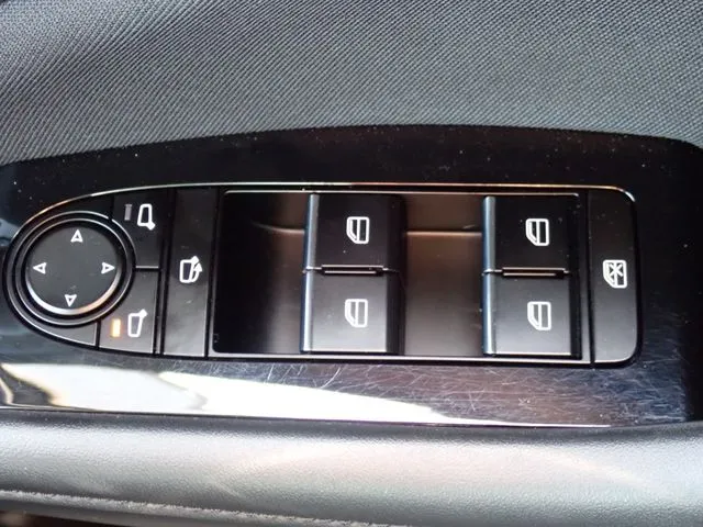 MAZDA3 セダン(マツダ)の車両写真