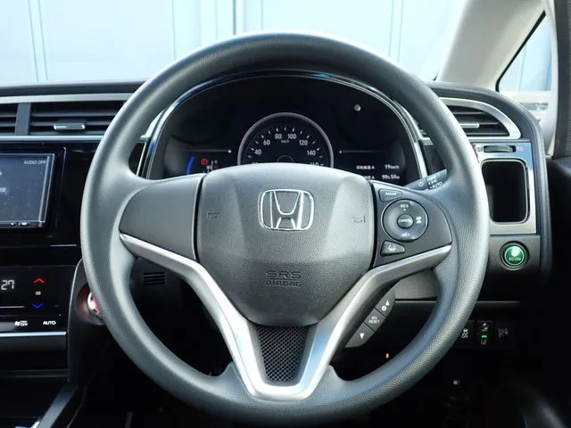 シャトル ハイブリッド(ホンダ)の車両写真