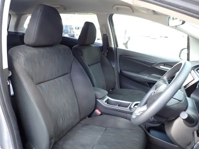 シャトル ハイブリッド(ホンダ)の車両写真