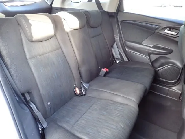 シャトル ハイブリッド(ホンダ)の車両写真