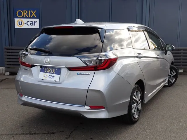 シャトル ハイブリッド(ホンダ)の車両写真