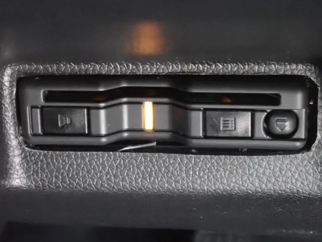 シャトル ハイブリッド(ホンダ)の車両写真