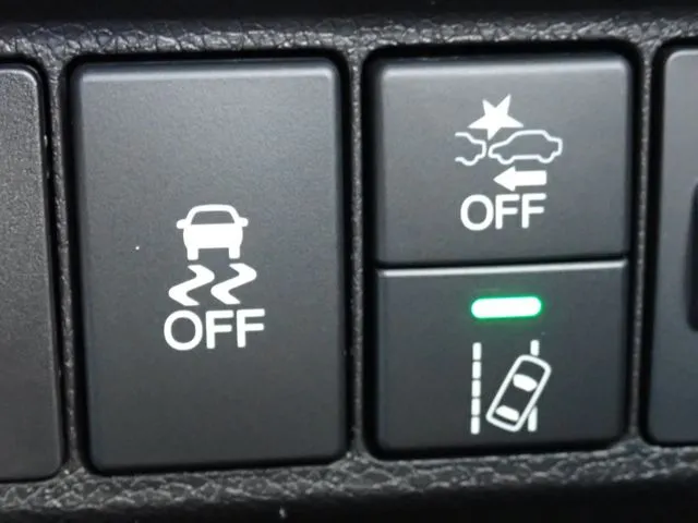 シャトル ハイブリッド(ホンダ)の車両写真