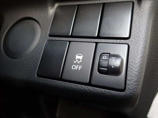 アルト　４ＷＤ（スズキ）の車両写真