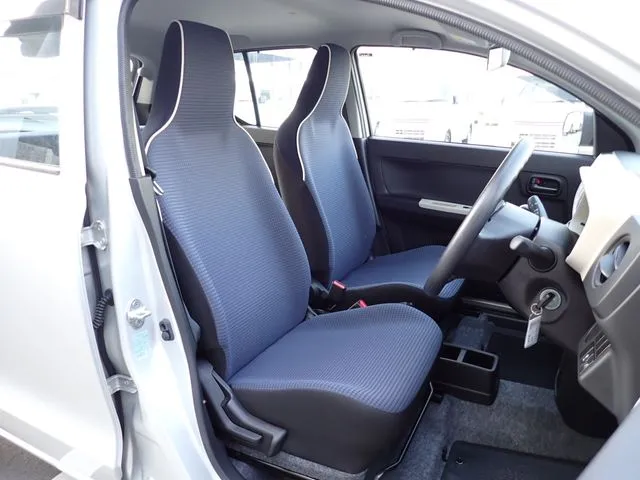 アルト　４ＷＤ（スズキ）の車両写真