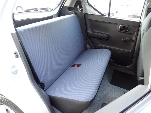 アルト　４ＷＤ（スズキ）の車両写真