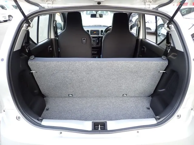 アルト　４ＷＤ（スズキ）の車両写真