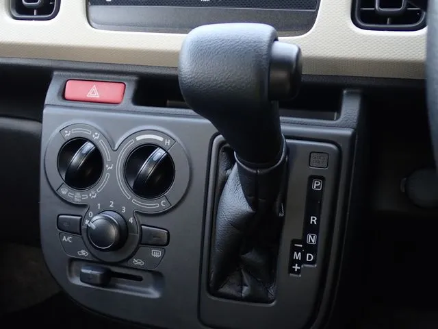 アルト　４ＷＤ（スズキ）の車両写真