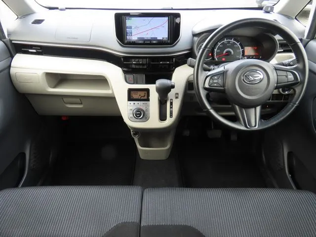 ダイハツ　ムーヴ　４ＷＤ