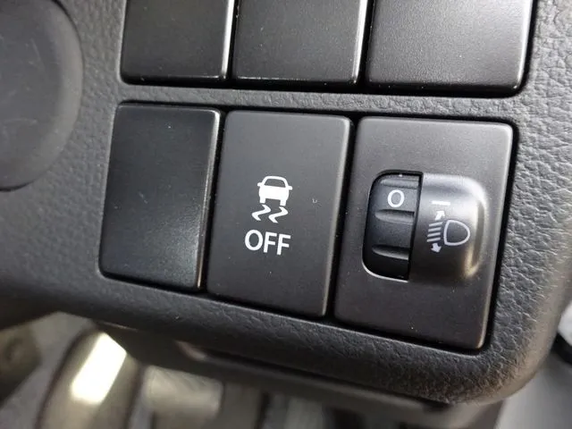 アルト 4WD(スズキ)の車両写真