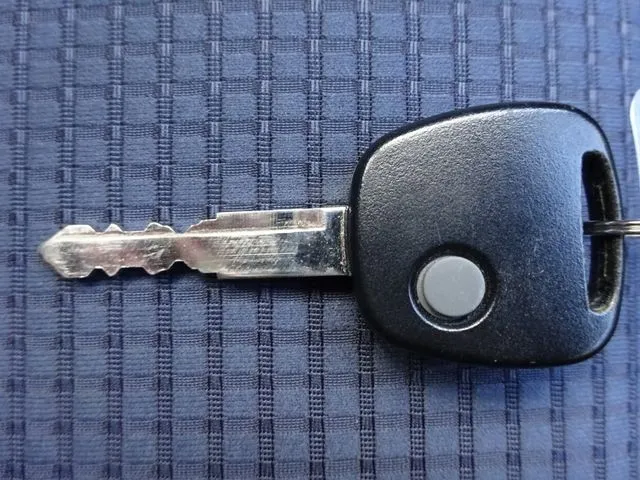 アルト 4WD(スズキ)の車両写真