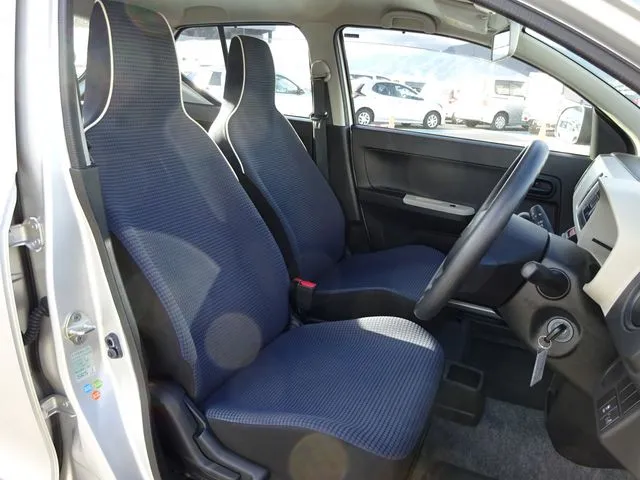 アルト 4WD(スズキ)の車両写真