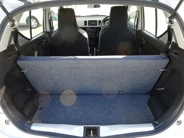 アルト 4WD(スズキ)の車両写真