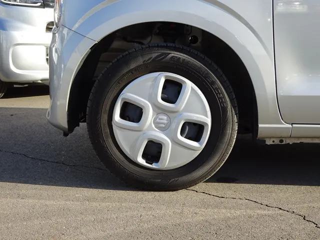 アルト 4WD(スズキ)の車両写真