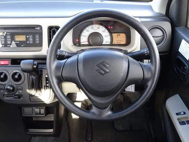 アルト 4WD(スズキ)の車両写真