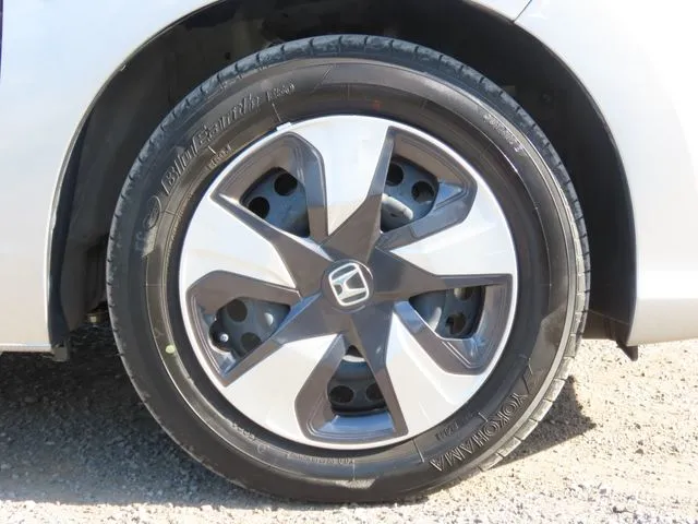 ホンダ　フィット　ハイブリッド