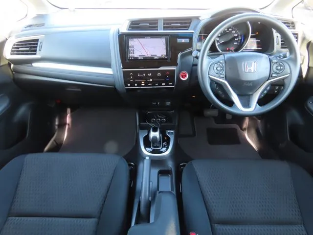 ホンダ　フィット　ハイブリッド