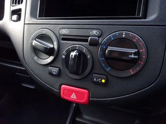 NV150 AD 2WD(ニッサン)の車両写真