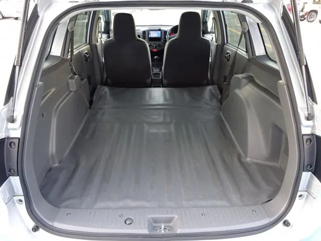 NV150 AD 2WD(ニッサン)の車両写真