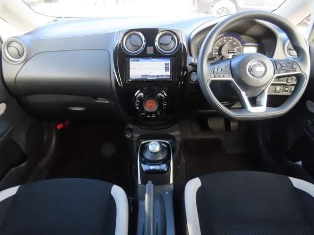 ニッサン　ノート