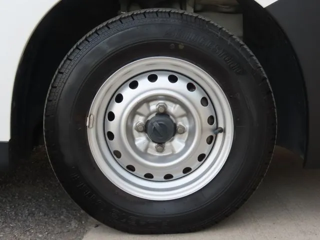 ニッサン　ＮＶ１５０　ＡＤ　２ＷＤ