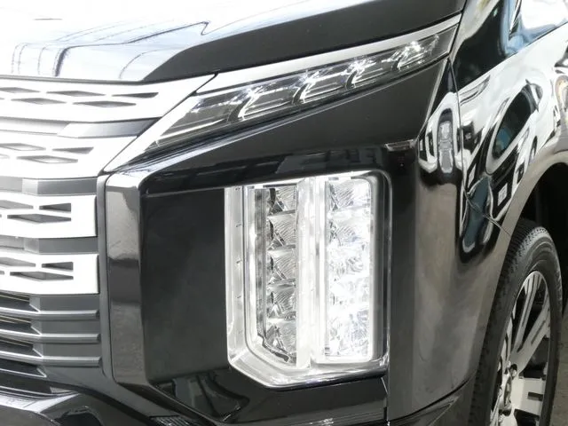 デリカ D:5 4WD(ミツビシ)の車両写真