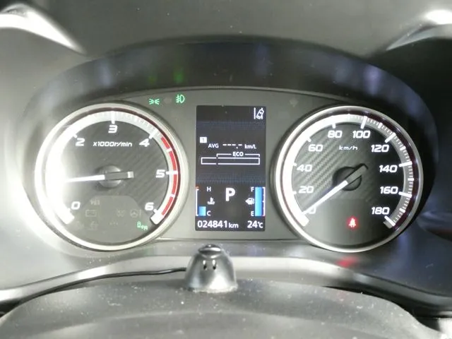 デリカ D:5 4WD(ミツビシ)の車両写真