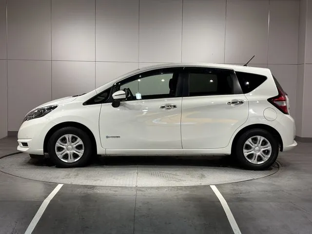 ノート（ニッサン）の車両写真