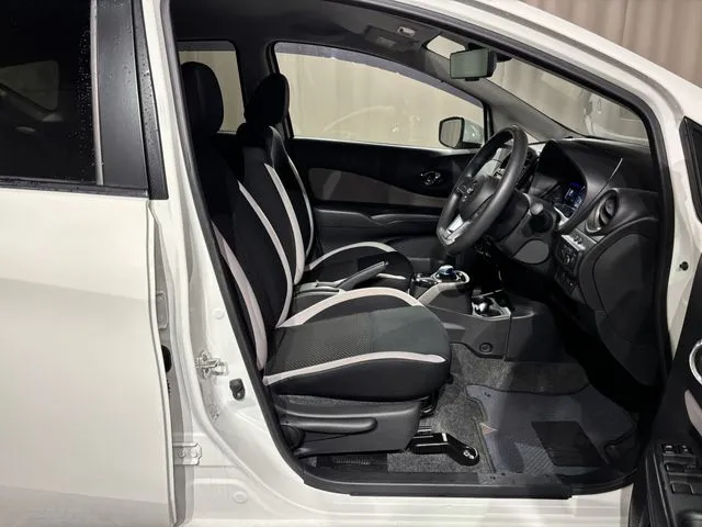 ノート（ニッサン）の車両写真