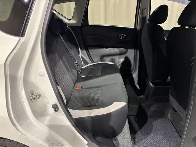 ノート（ニッサン）の車両写真