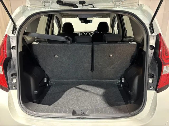 ノート（ニッサン）の車両写真