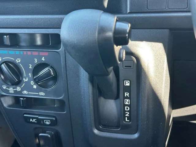 ハイゼットカーゴ（ダイハツ）の車両写真