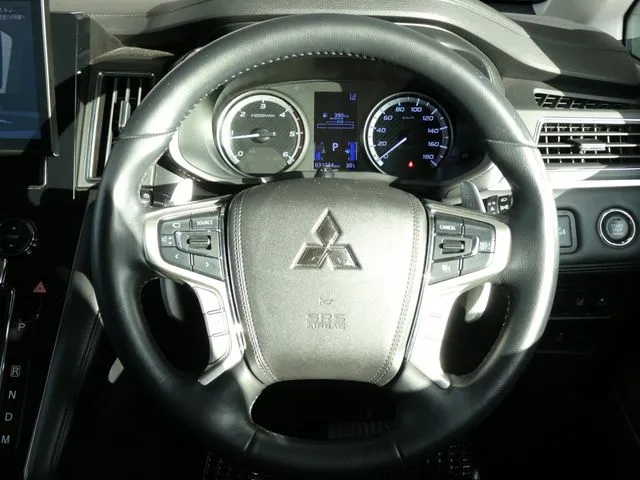 デリカ D:5 4WD(ミツビシ)の車両写真