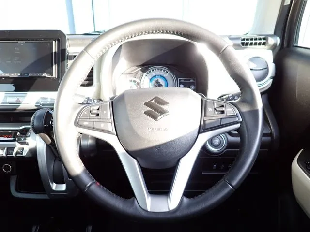 クロスビー 4WD(スズキ)の車両写真