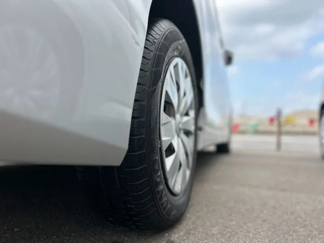 ヴォクシー（トヨタ）の車両写真