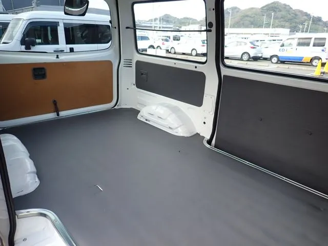 ボンゴバン 1.15t 2WD(マツダ)の車両写真