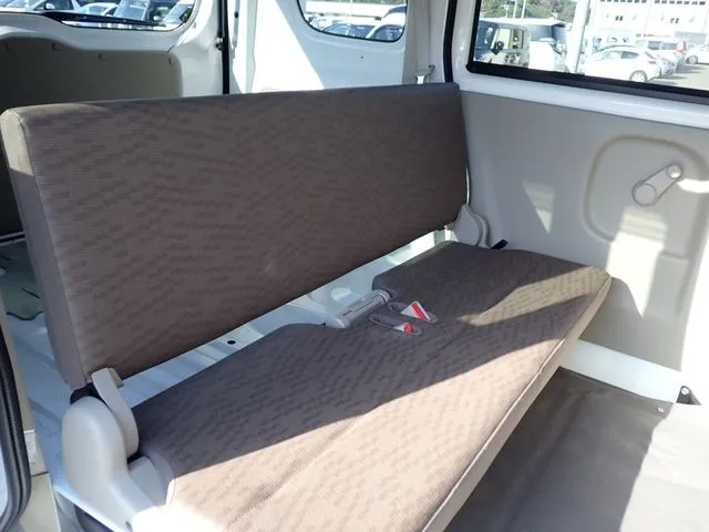 エブリイバン（スズキ）の車両写真