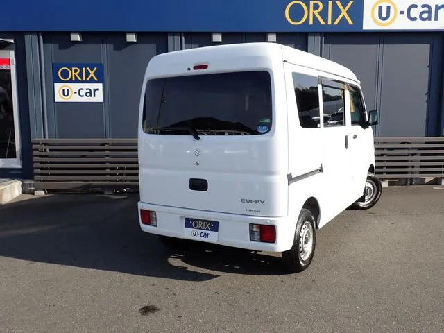 エブリイバン（スズキ）の車両写真
