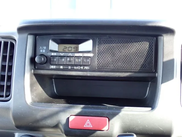 エブリイバン（スズキ）の車両写真