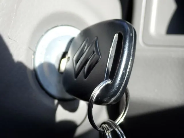 エブリイバン（スズキ）の車両写真