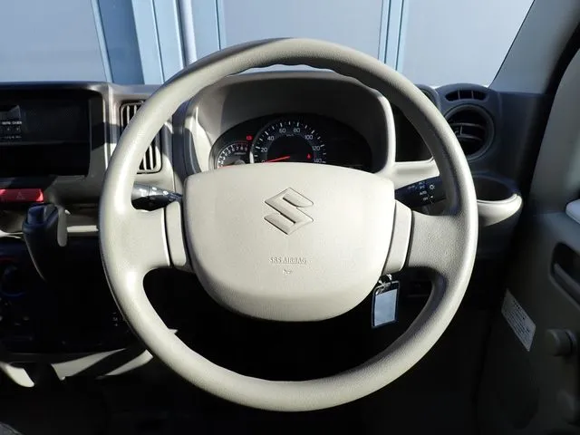エブリイバン（スズキ）の車両写真