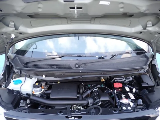 N BOX(ホンダ)の車両写真