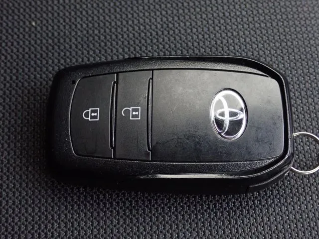 トヨタ カローラスポーツ ハイブリッド