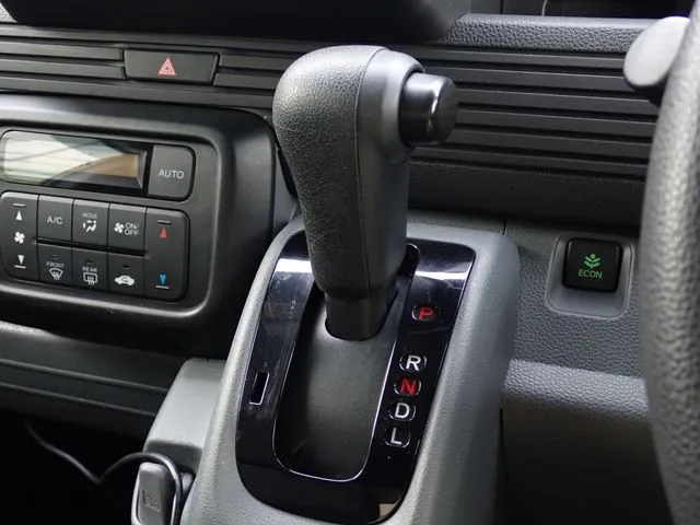 N-VAN 4WD(ホンダ)の車両写真