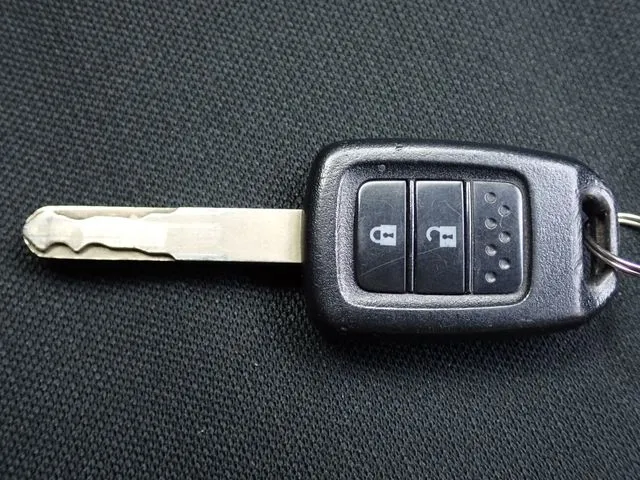 N-VAN 4WD(ホンダ)の車両写真