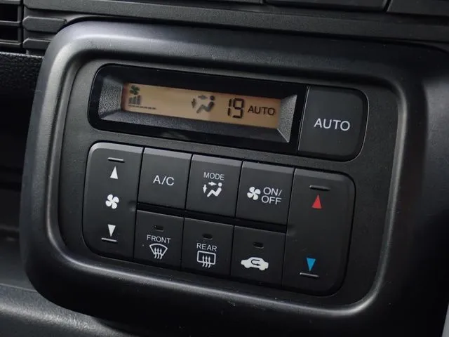 N-VAN 4WD(ホンダ)の車両写真