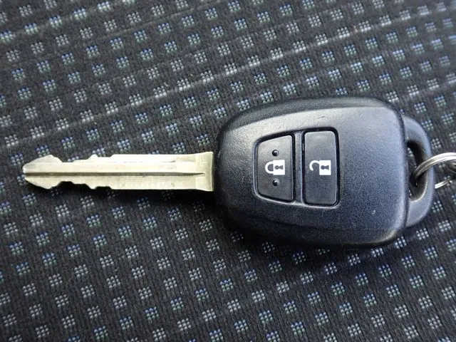 ヴィッツ　ハイブリッド（トヨタ）の車両写真