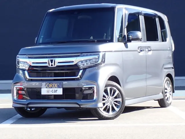 N BOX カスタム(ホンダ)の車両写真