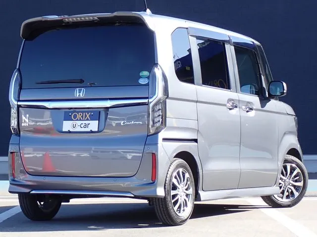 N BOX カスタム(ホンダ)の車両写真