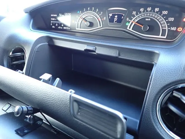 N BOX カスタム(ホンダ)の車両写真